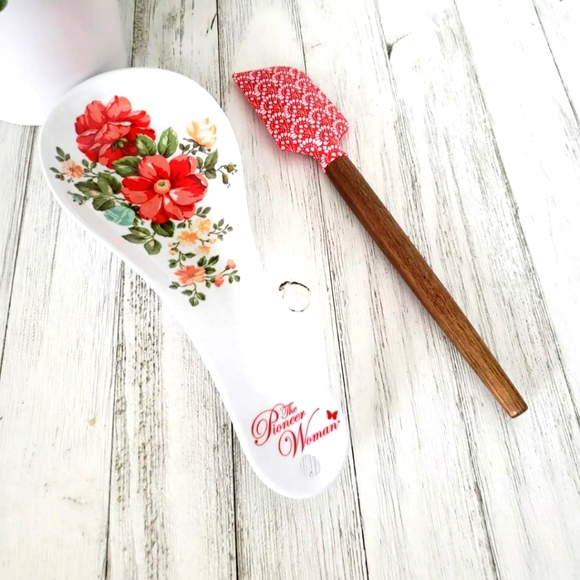 Pioneer Woman spoon rest & spatula - Picture 1 of 3